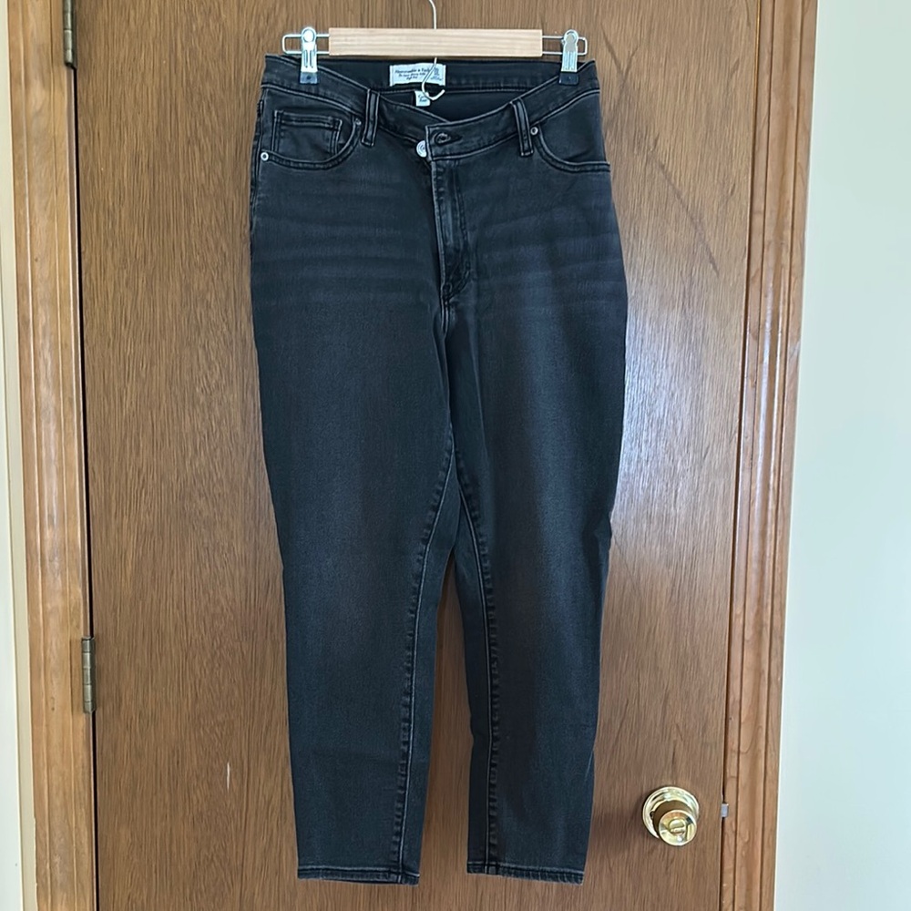 Abercrombie & Fitch Black Ankle Cropped Jeans